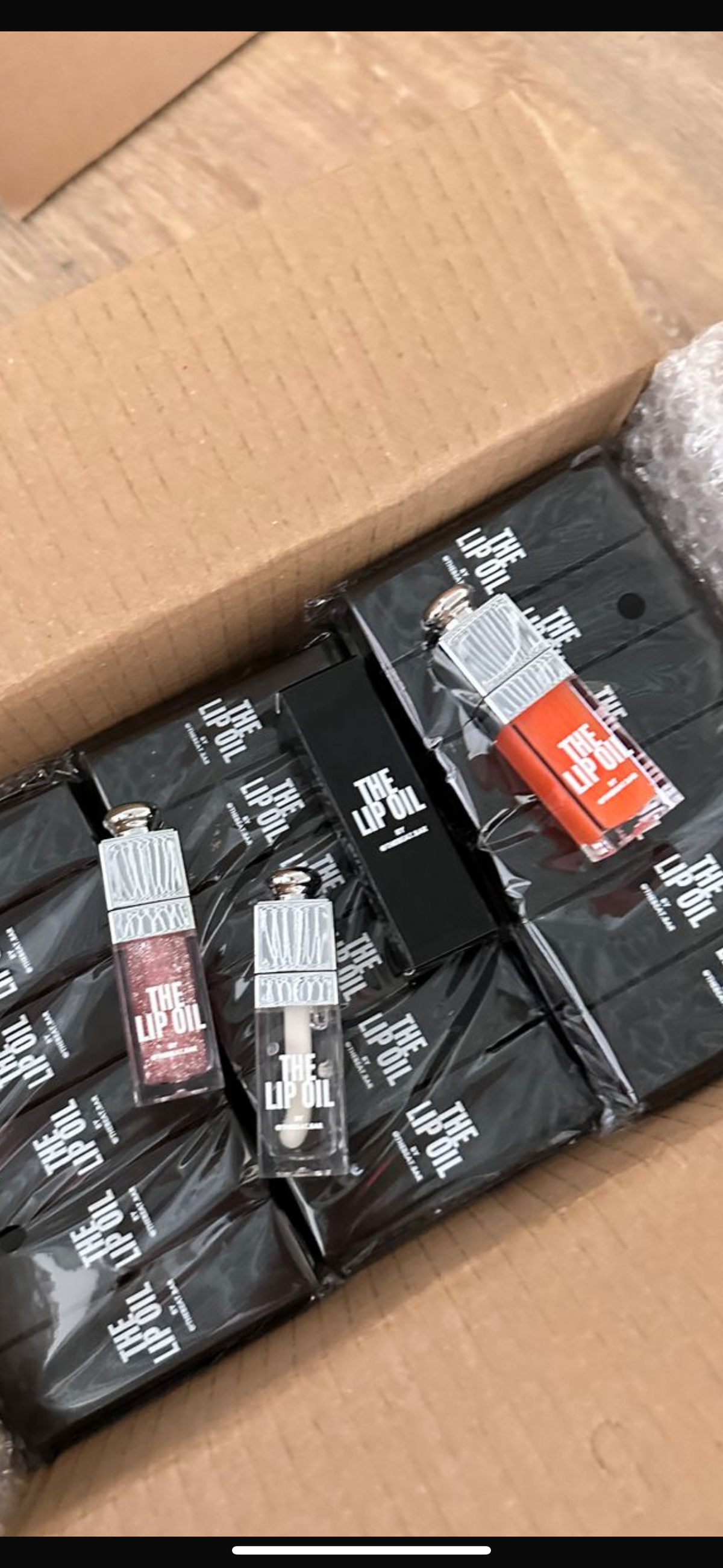 THE LIP OIL